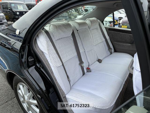 Toyota CROWN MAJESTA 2003-03 4108846-12
