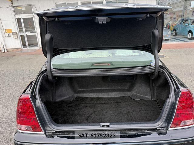 Toyota CROWN MAJESTA 2003-03 4108846-13