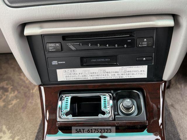 Toyota CROWN MAJESTA 2003-03 4108846-19