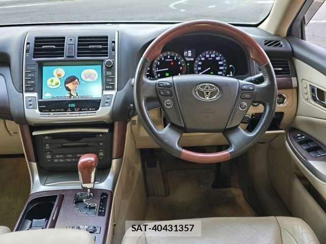 Toyota CROWN MAJESTA 2009-04 4752194-18