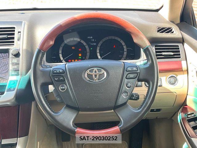Toyota CROWN MAJESTA 2011-03 4935716-10