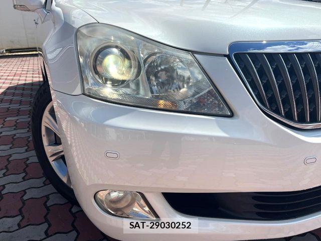 Toyota CROWN MAJESTA 2011-03 4935716-11