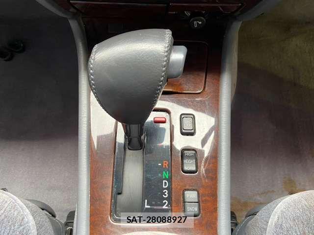 Toyota CROWN MAJESTA 1998-11 5863468-19