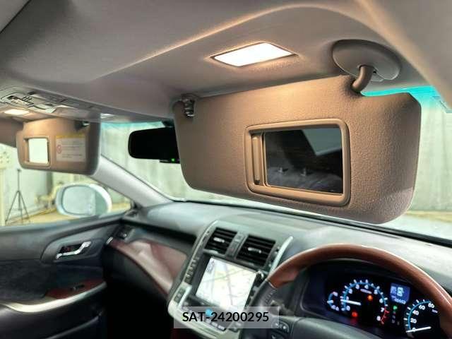 Toyota CROWN MAJESTA 2011-07 6010624-27