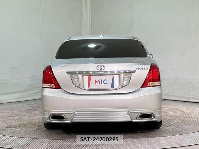 Toyota CROWN MAJESTA 2011-07 6010624-6