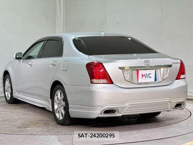 Toyota CROWN MAJESTA 2011-07 6010624-7