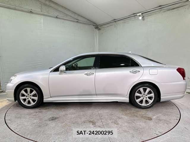 Toyota CROWN MAJESTA 2011-07 6010624-8