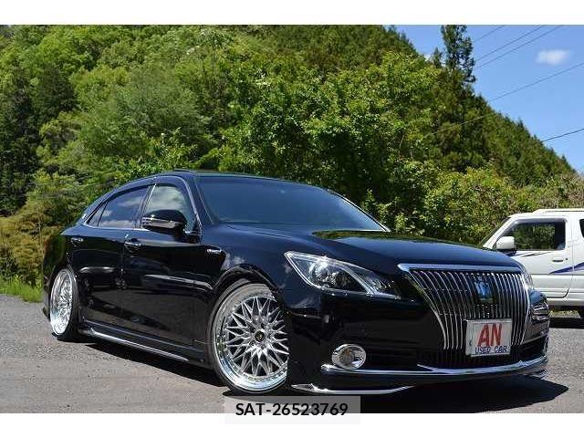 Toyota CROWN MAJESTA 2013-12 6903612-0