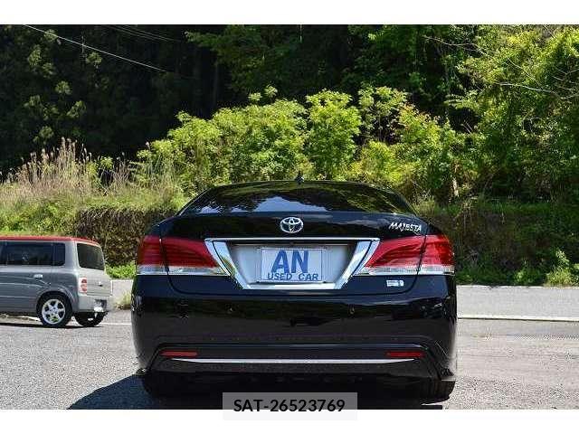 Toyota CROWN MAJESTA 2013-12 6903612-9
