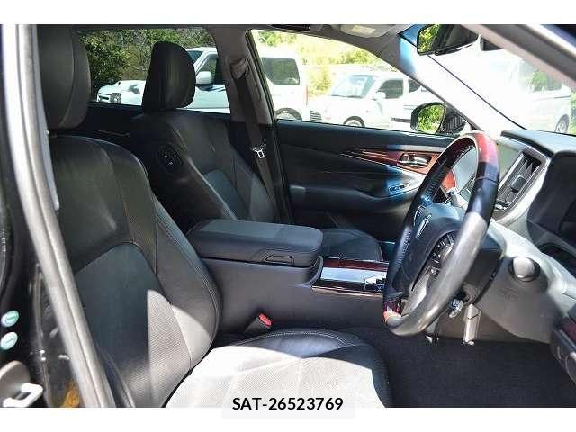 Toyota CROWN MAJESTA 2013-12 6903612-17