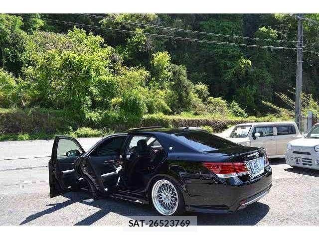 Toyota CROWN MAJESTA 2013-12 6903612-24