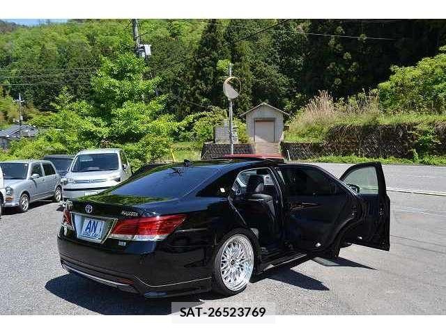 Toyota CROWN MAJESTA 2013-12 6903612-26