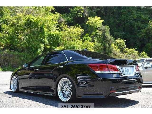 Toyota CROWN MAJESTA 2013-12 6903612-8