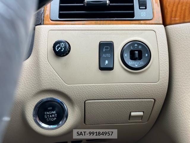 Toyota CROWN MAJESTA 2006-07 7058039-16