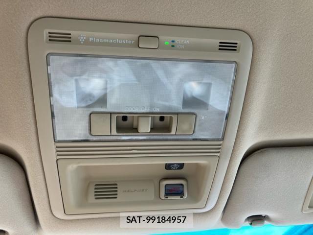 Toyota CROWN MAJESTA 2006-07 7058039-22
