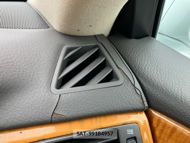 Toyota CROWN MAJESTA 2006-07 7058039-23