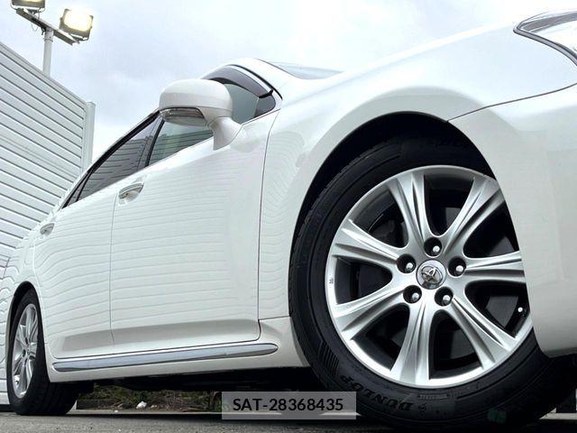 Toyota CROWN MAJESTA 2010-09 7216538-12