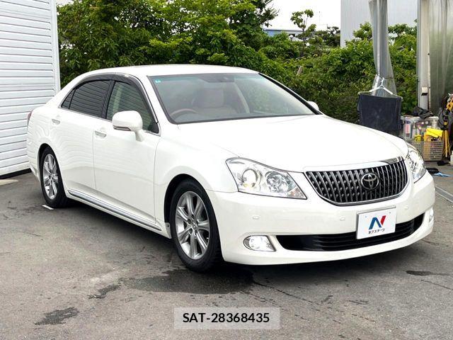 Toyota CROWN MAJESTA 2010-09 7216538-15