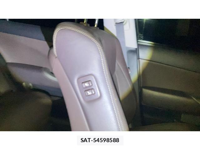 Toyota CROWN MAJESTA 2010-03 7271736-23