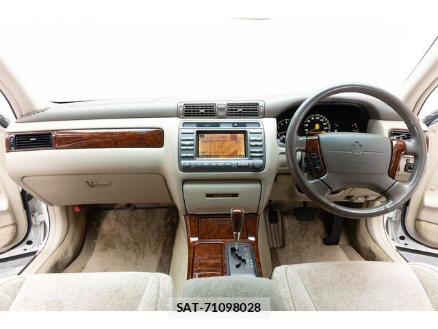 Toyota CROWN MAJESTA 2000-09 7326357-1