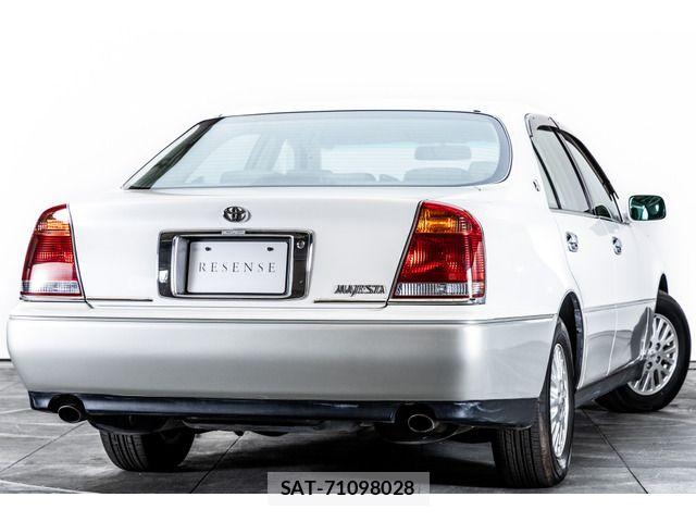 Toyota CROWN MAJESTA 2000-09 7326357-2