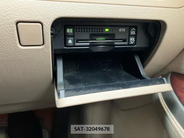 Toyota CROWN MAJESTA 2009-04 7357270-28