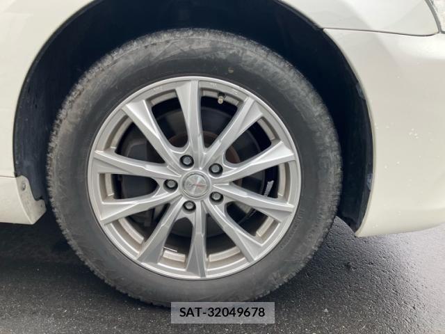 Toyota CROWN MAJESTA 2009-04 7357270-5