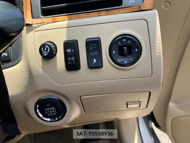 Toyota CROWN MAJESTA 2008-04 7391697-19