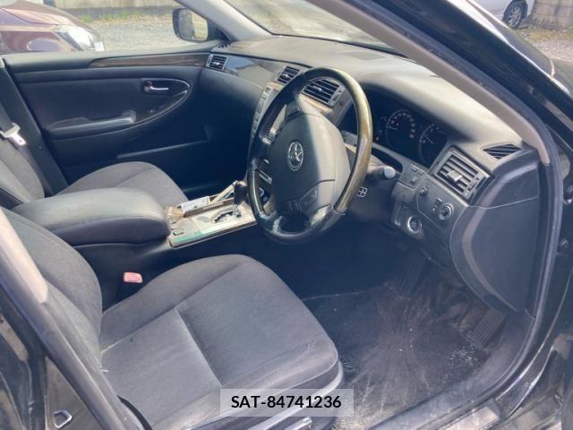Toyota CROWN MAJESTA 2004-10 7453646-10