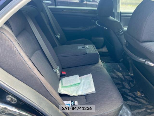 Toyota CROWN MAJESTA 2004-10 7453646-13
