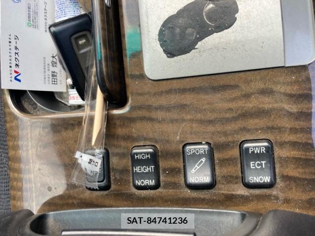 Toyota CROWN MAJESTA 2004-10 7453646-19