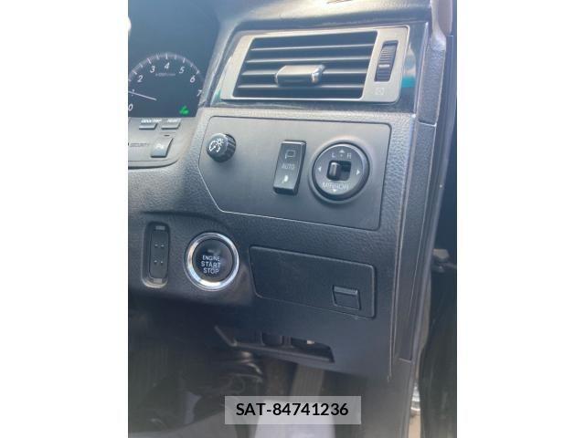 Toyota CROWN MAJESTA 2004-10 7453646-23
