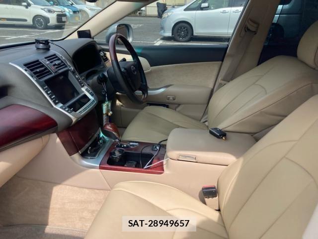 Toyota CROWN MAJESTA 2011-09 7961026-12