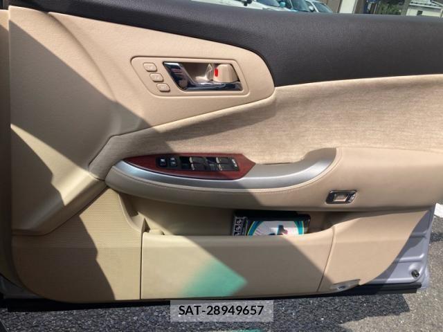 Toyota CROWN MAJESTA 2011-09 7961026-16