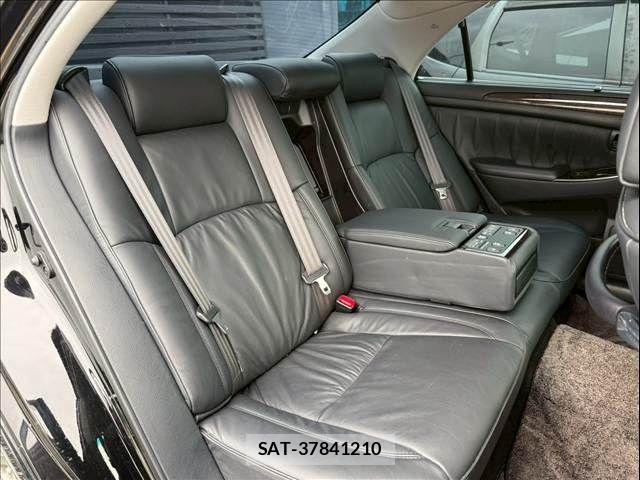 Toyota CROWN MAJESTA 2005-11 8034999-14