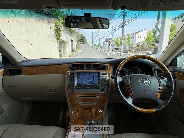 Toyota CROWN MAJESTA 2006-10 8073359-1