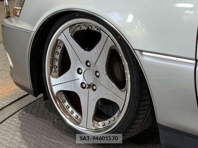 Toyota CROWN MAJESTA 1999-11 8145619-4