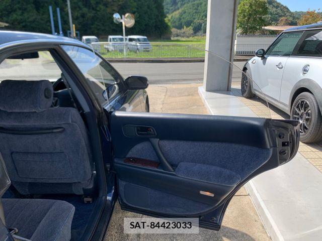 Toyota CROWN MAJESTA 1992-02 8207004-19