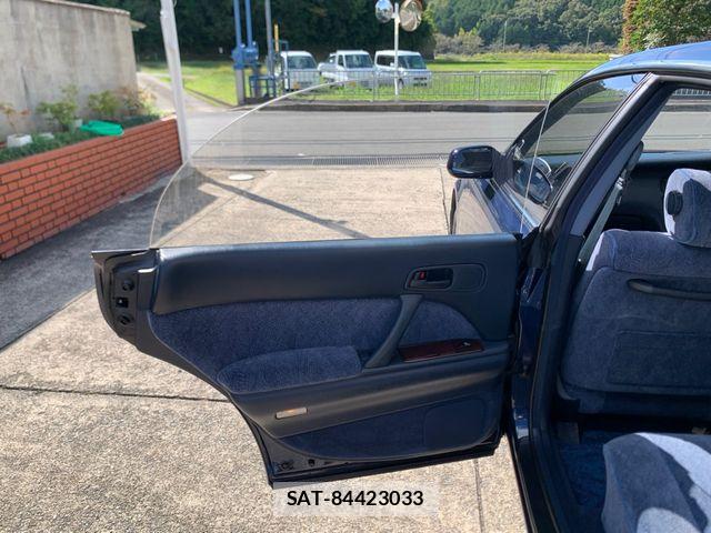 Toyota CROWN MAJESTA 1992-02 8207004-20