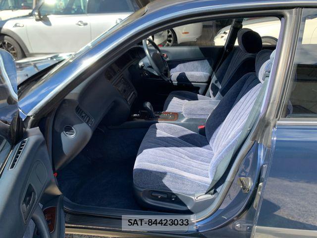 Toyota CROWN MAJESTA 1992-02 8207004-6