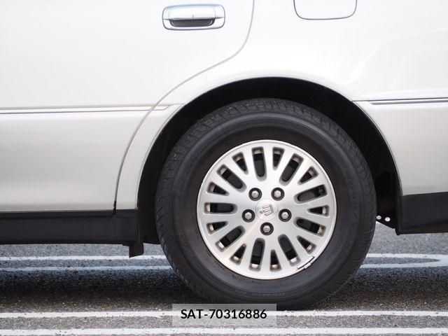 Toyota CROWN MAJESTA 2000-06 8229373-10