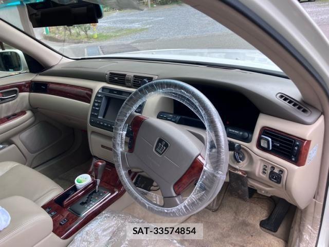 Toyota CROWN MAJESTA 2003-12 8229377-16