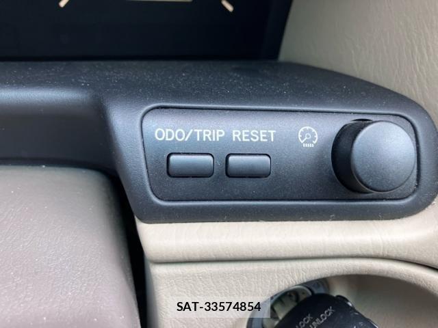 Toyota CROWN MAJESTA 2003-12 8229377-25
