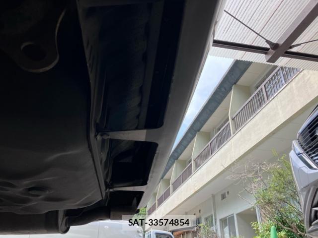 Toyota CROWN MAJESTA 2003-12 8229377-8