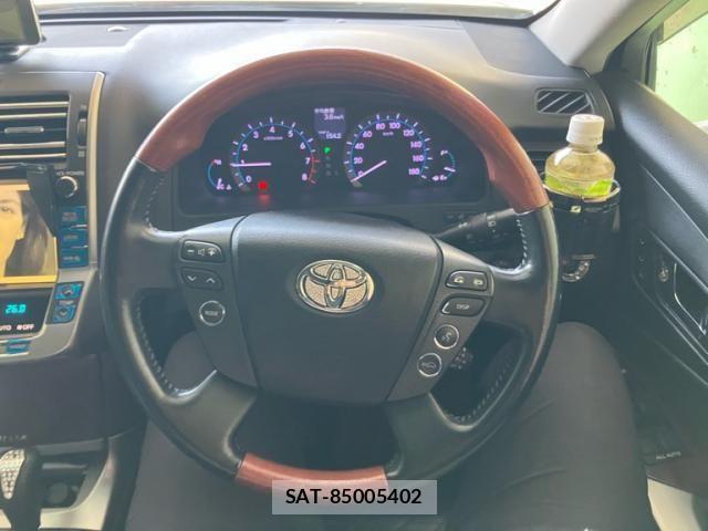 Toyota CROWN MAJESTA 2010-07 8229375-15