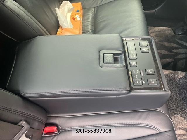Toyota CROWN MAJESTA 2004-10 8244900-15