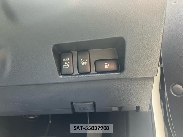 Toyota CROWN MAJESTA 2004-10 8244900-20