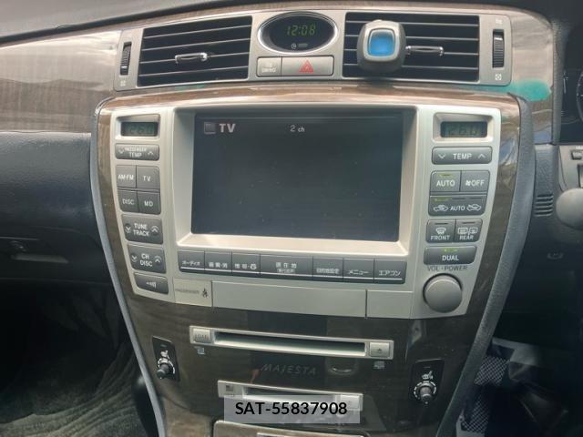 Toyota CROWN MAJESTA 2004-10 8244900-26