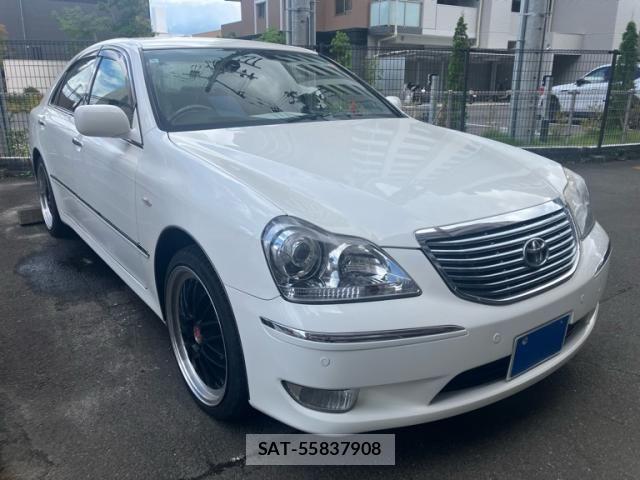 Toyota CROWN MAJESTA 2004-10 8244900-4