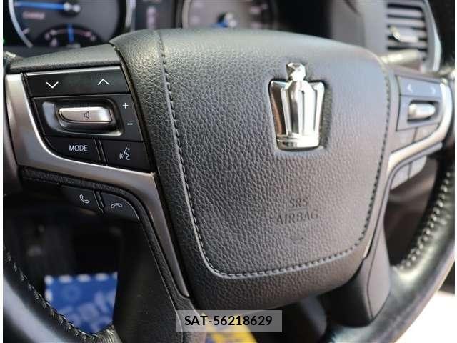 Toyota CROWN MAJESTA 2016-11 8313859-21